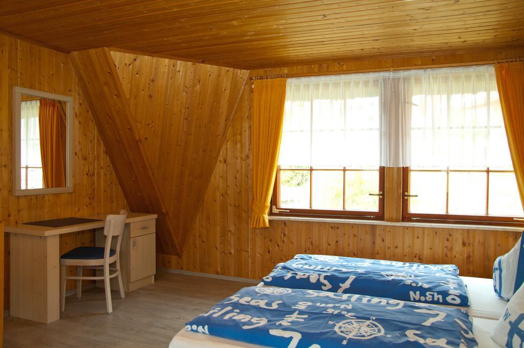 Ferien Unterm Reetdach In Gohren Otel Goehren  Dış mekan fotoğraf