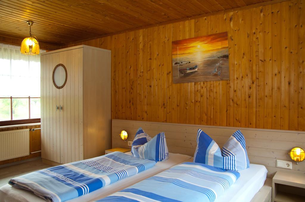 Ferien Unterm Reetdach In Gohren Otel Goehren  Dış mekan fotoğraf