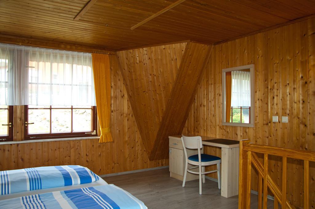 Ferien Unterm Reetdach In Gohren Otel Goehren  Dış mekan fotoğraf