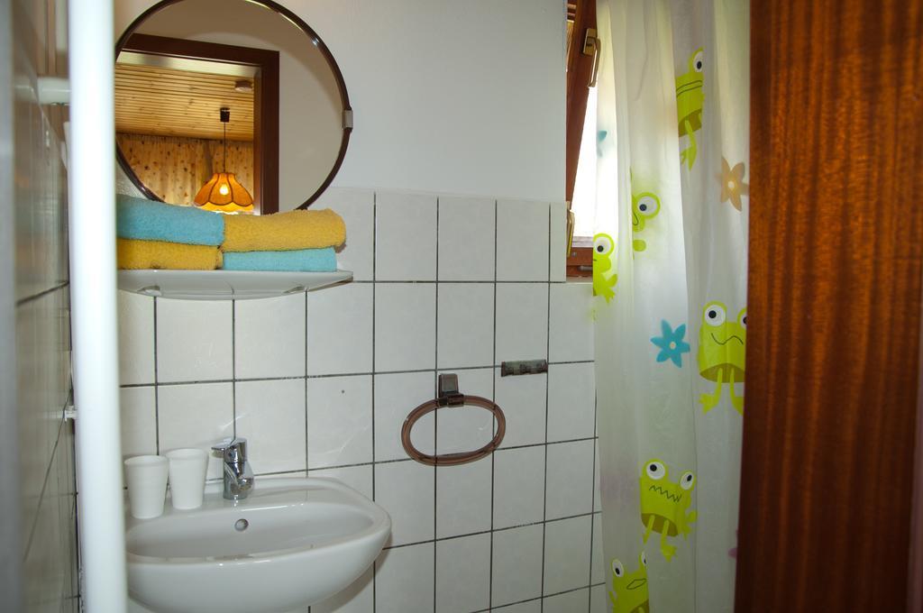Ferien Unterm Reetdach In Gohren Otel Goehren  Dış mekan fotoğraf